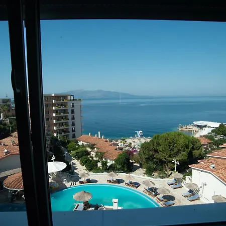 Bougainville Bay ホテル Sarandë