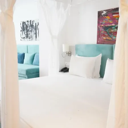 Bougainville Bay 5* Sarandë