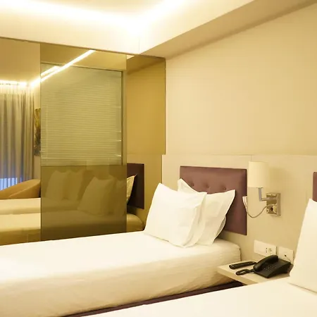Bougainville Bay 5* Sarandë