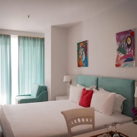 Bougainville Bay Hotel Saranda